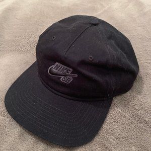 Nike SB snap-back hat